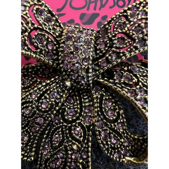 NWT Betsey Johnson Gold Toned And Pink Bow Pin Brooch Crystal Rhinestone - Picture 3 of 6